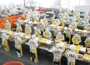 It is very difficult to determine the amount of antibiotic resistance that passes through the food chain. Due to the delay between food exposure and infection, linking human infections to resistant bacteria in foods based on animals treated with antibiotics