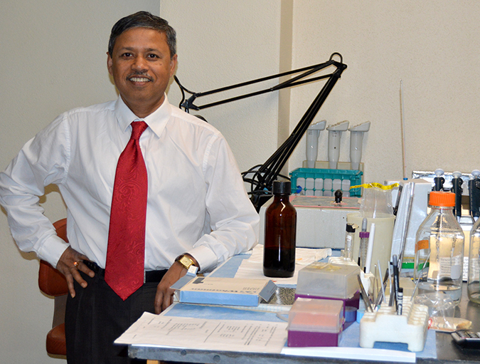 Article image for Big shoes to fill: Dhar takes reins at shrimp pathology laboratory