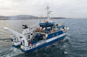 Can ‘flying’ doors reduce the environmental impact of bottom trawling?